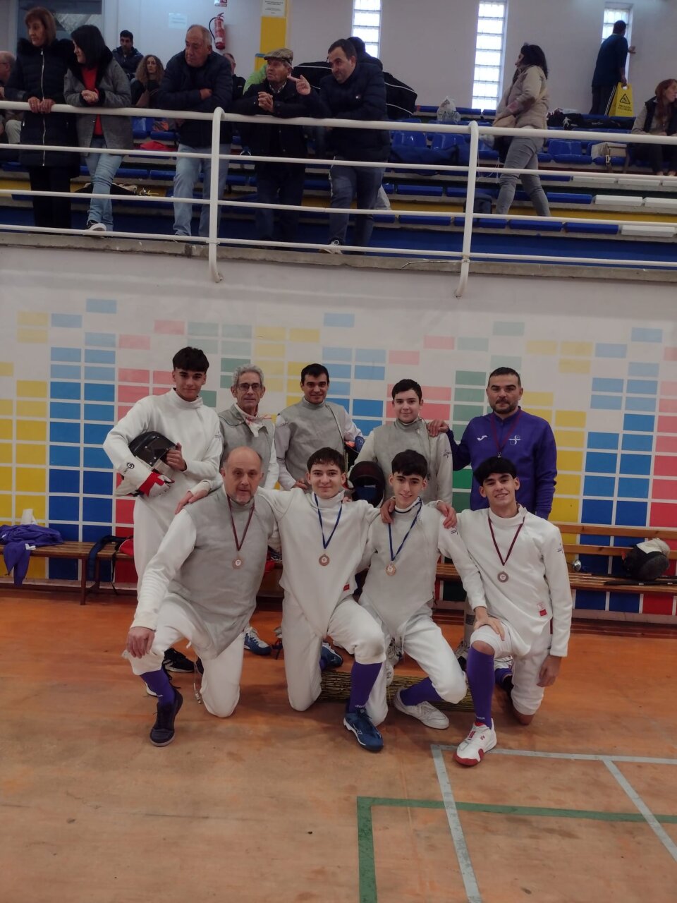 Miembros del Club de Esgrima de Palencia en su décimo aniversario