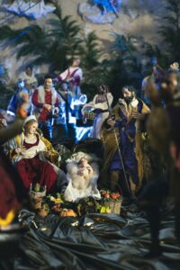 Detalle del Belén Napolitano con figuras de la Natividad