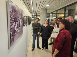 Visita guiada a la exposición sobre comercios en Palencia