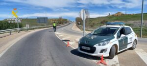 Vehículo de la Guardia Civil en una carretera de Palencia