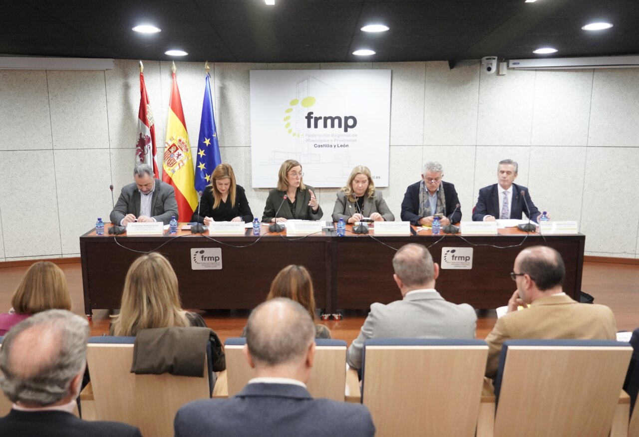 Reunión de la FRMP sobre la tasa de basuras en Castilla y León