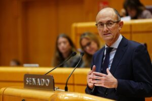 Senador Martínez Antolín durante su intervención en el Senado sobre la peste porcina.