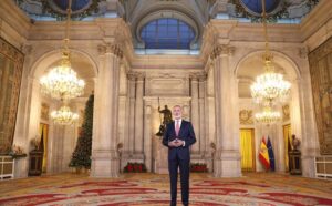 Felipe VI durante su mensaje de Navidad en el Palacio Real de Madrid