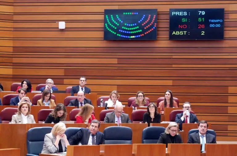 Reunión en las Cortes sobre conservación de carreteras en Castilla y León