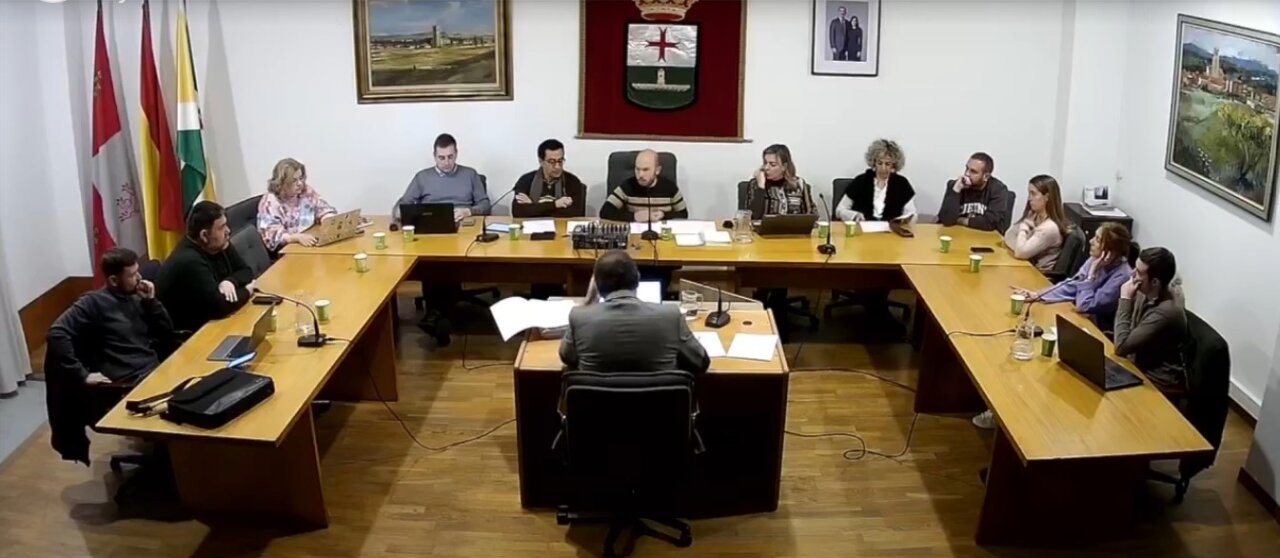 Reunión del Pleno en Villamuriel sobre movilidad sostenible y patinetes eléctricos