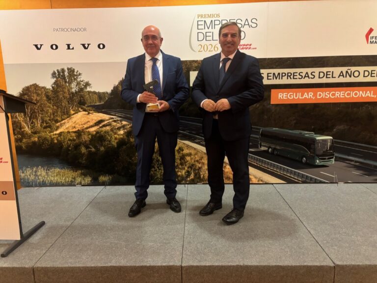Entrega del premio nacional al Transporte Regular a Autocares Abagón en Madrid.