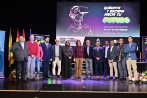 Grupo de personas en evento sobre el proyecto España Latente en Guardo