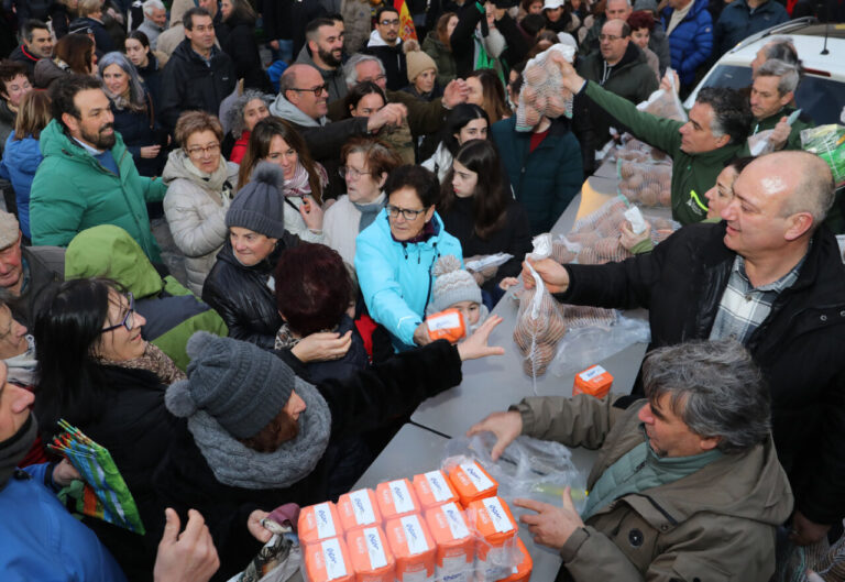 Tractorada infantil: manifestación de los agricultores en Palencia, el 29 de enero de 2026. FOTOS: BRÁGIMO (ICAL)