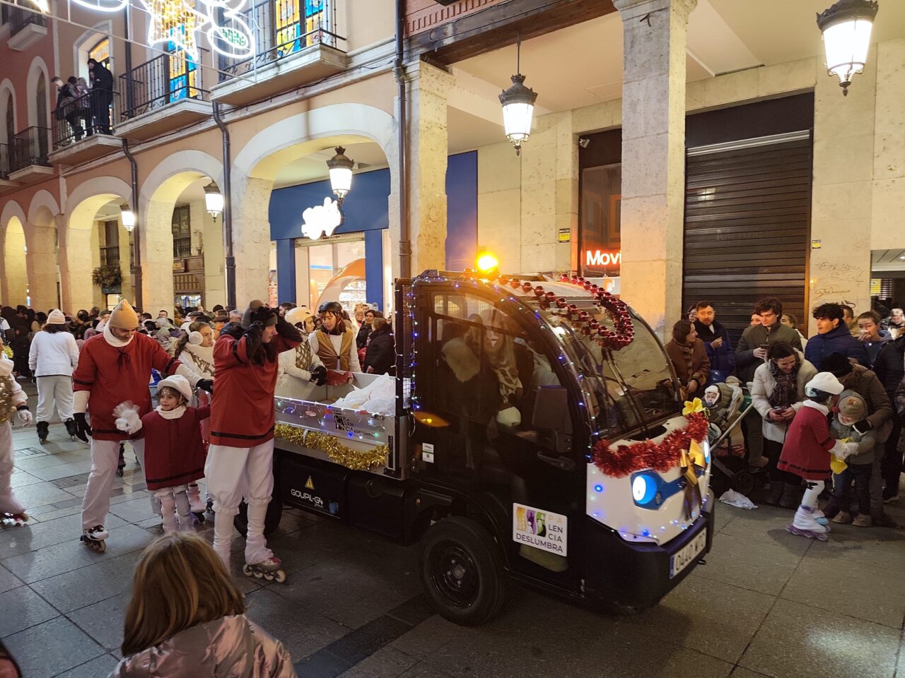 Cabalgata de Reyes en Palencia con espectáculo de la ballena Moby Dick