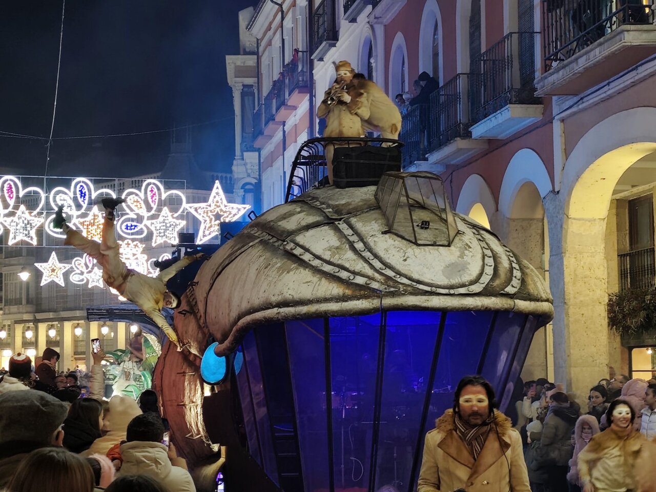 Espectáculo de la cabalgata de Reyes en Palencia con Moby Dick