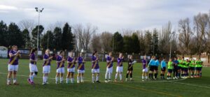 Jugadoras del Palencia Fútbol Femenino alineadas antes del partido