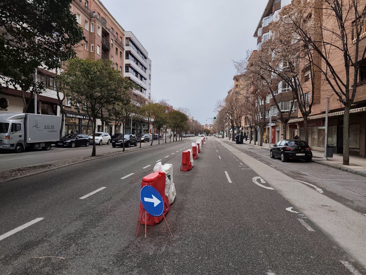 Corte de tráfico en la glorieta de San Lázaro en Palencia