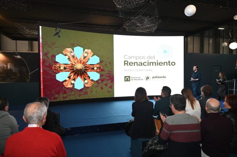 Presentación del museo Campos del Renacimiento en un evento