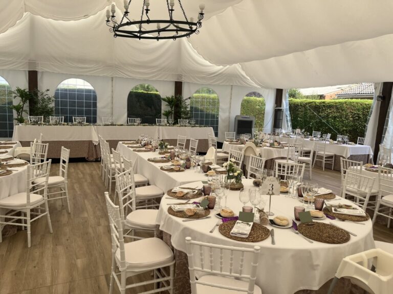 Interior de la cantina Sofía decorado para celebraciones familiares
