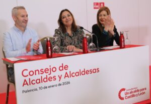 Reunión del Consejo de Alcaldes y Alcaldesas en Palencia con participación de varios miembros del PSOE.