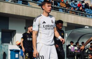 Adrián Arnuncio debutando con el Real Madrid C en un partido de fútbol