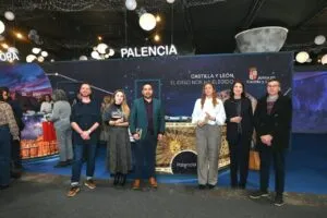 Grupo de personas en un evento promocional de Palencia