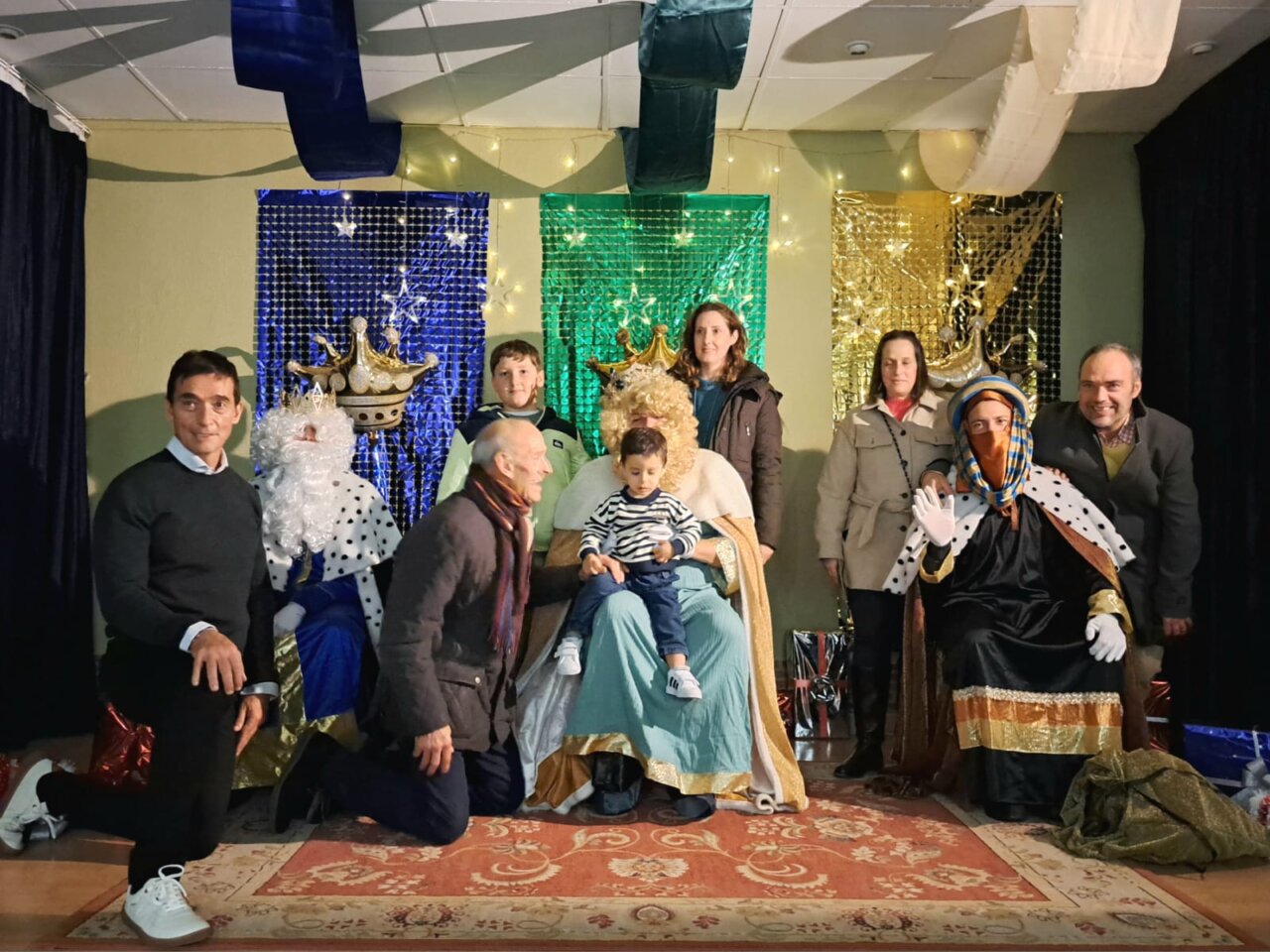 Reyes Magos en Hornillos de Cerrato con niños y adultos