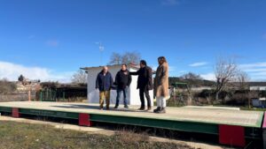 Visita institucional a la nueva báscula municipal en Villanuño de Valdavia