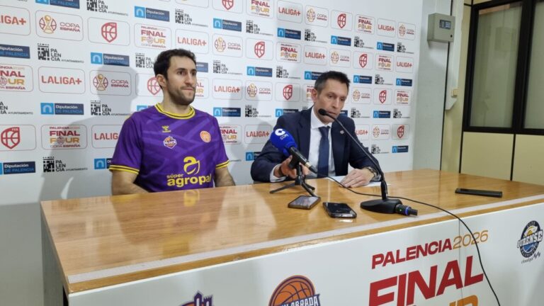 Entrenador Natxo Lezkano en rueda de prensa tras partido de Copa España.