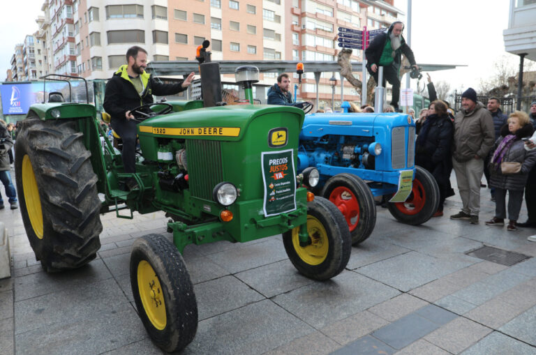 Tractorada infantil: manifestación de los agricultores en Palencia, el 29 de enero de 2026. FOTOS: BRÁGIMO (ICAL)