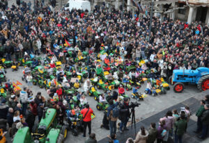 Tractorada infantil: manifestación de los agricultores en Palencia, el 29 de enero de 2026. FOTOS: BRÁGIMO (ICAL)