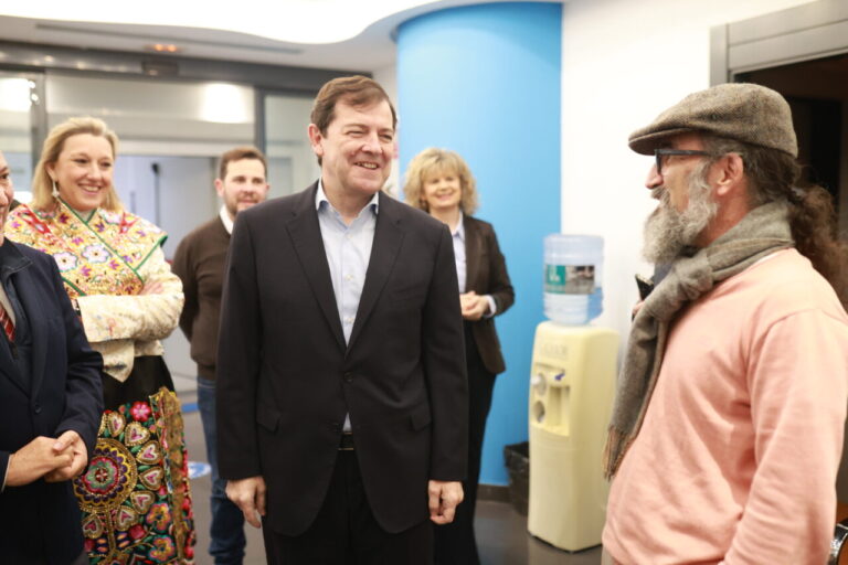 Alfonso Fernández Mañueco en la fiesta de las Águedas en Zamora