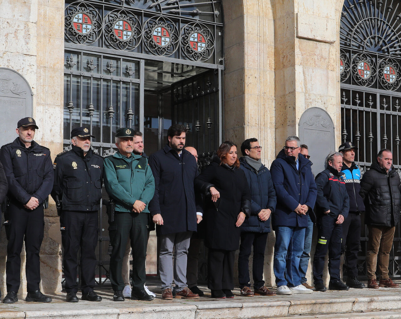 Minuto de silencio en Palencia por víctimas de accidente ferroviario en Adamuz