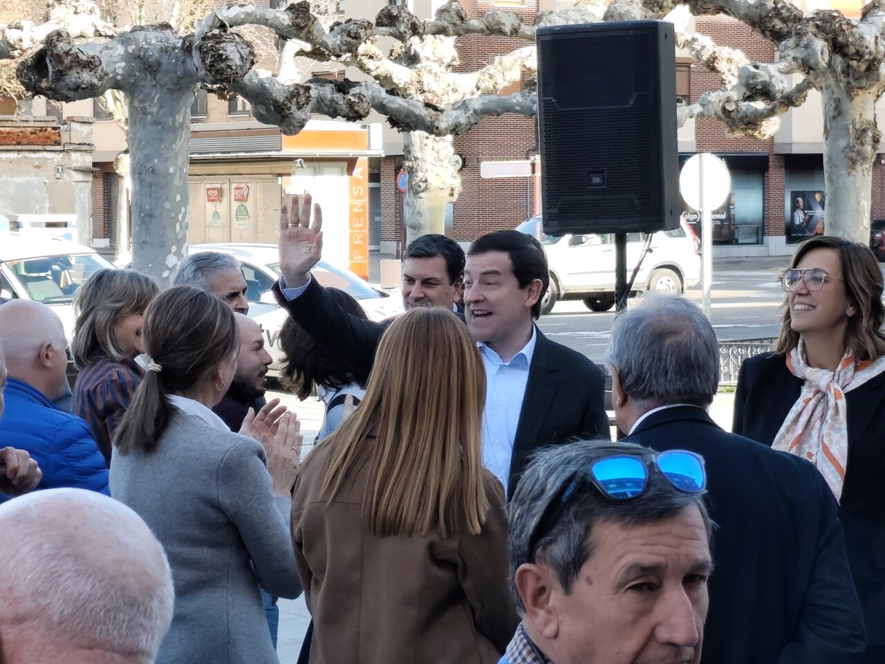 Alfonso Fernández Mañueco en un acto de precampaña en Venta de Baños