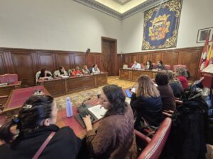 Reunión del Consejo Provincial de la Mujer en el Palacio de la Diputación de Palencia.