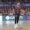 Jugador del Súper Agropal Palencia con balón en un partido de baloncesto
