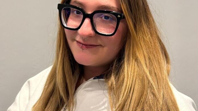 Retrato de Alba Alonso, candidata de Podemos por Palencia.