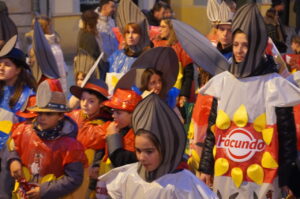 Niños disfrazados en el desfile de Carnaval de Palencia