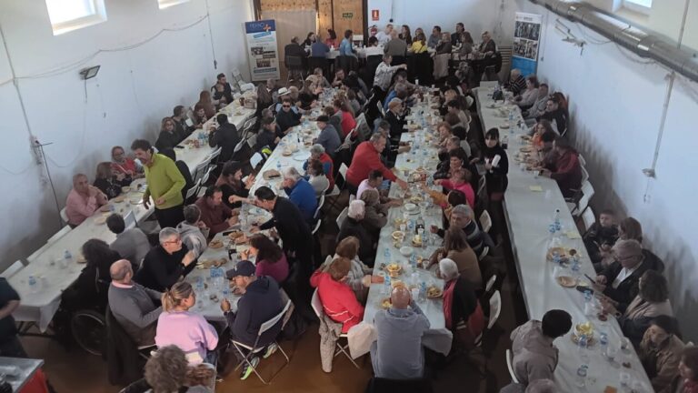 Gran comida solidaria durante la Fiesta de la Matanza en Husillos