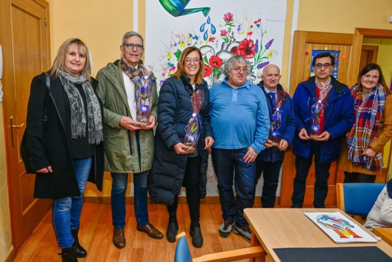 Visita de la presidenta de la Diputación de Palencia a AFA Guardo