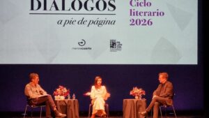 Javier Sierra y Esther Paniagua en un diálogo sobre inteligencia artificial en Palencia
