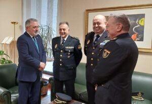 José Carlos Donoso y otros policías en la Comisaría Provincial de Burgos