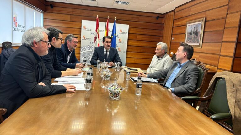 Reunión de la Asociación Ecologista La Braña con el Consejero de Medio Ambiente