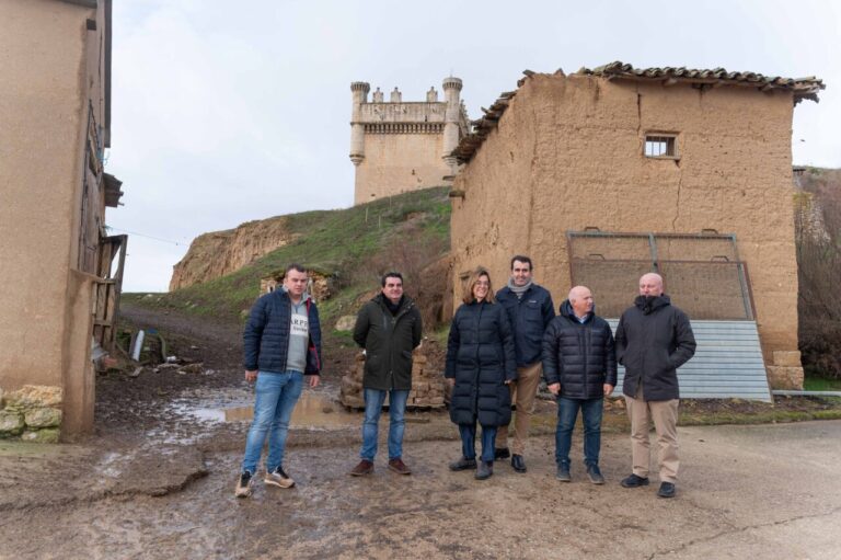 Visita institucional al Castillo de Belmonte de Campos.
