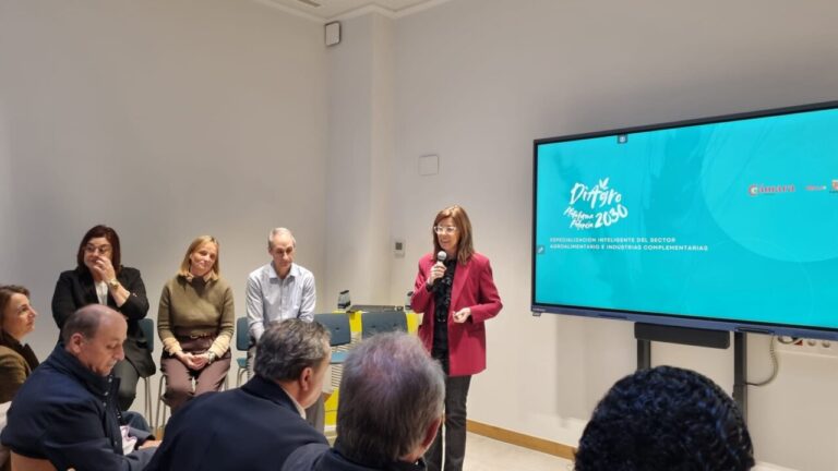 Presentación del proyecto DiAgro Palencia 2030 por la Cámara de Comercio.