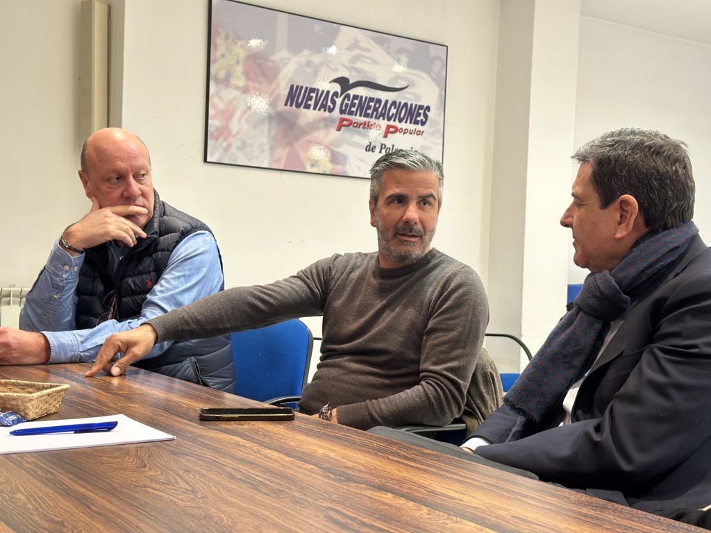 Reunión del PP de Palencia con la Asociación Taurina de Palencia