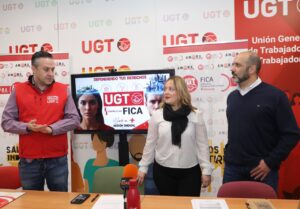 El secretario de Acción Sindical y coordinador sectorial de la Federación de Industria, Construcción y Agro (FICA) de UGT Castilla y León, Gorka López Prieto(D), comparecerá junto al secretario general de la Federación en Palencia, José Luis García(I); y la secretaria general de UGT Palencia, Laura Saiz para analizar la situación de la Negociación Colectiva y definir los retos industriales de Palencia para 2026. Brágimo / ICAL