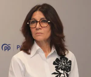 Mercedes Cófreces durante un anuncio sobre la unidad de radioterapia en Palencia