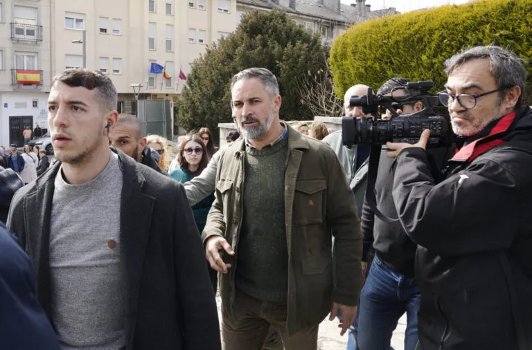 Abascal en Villablino discutiendo sobre el declive de las cuencas mineras