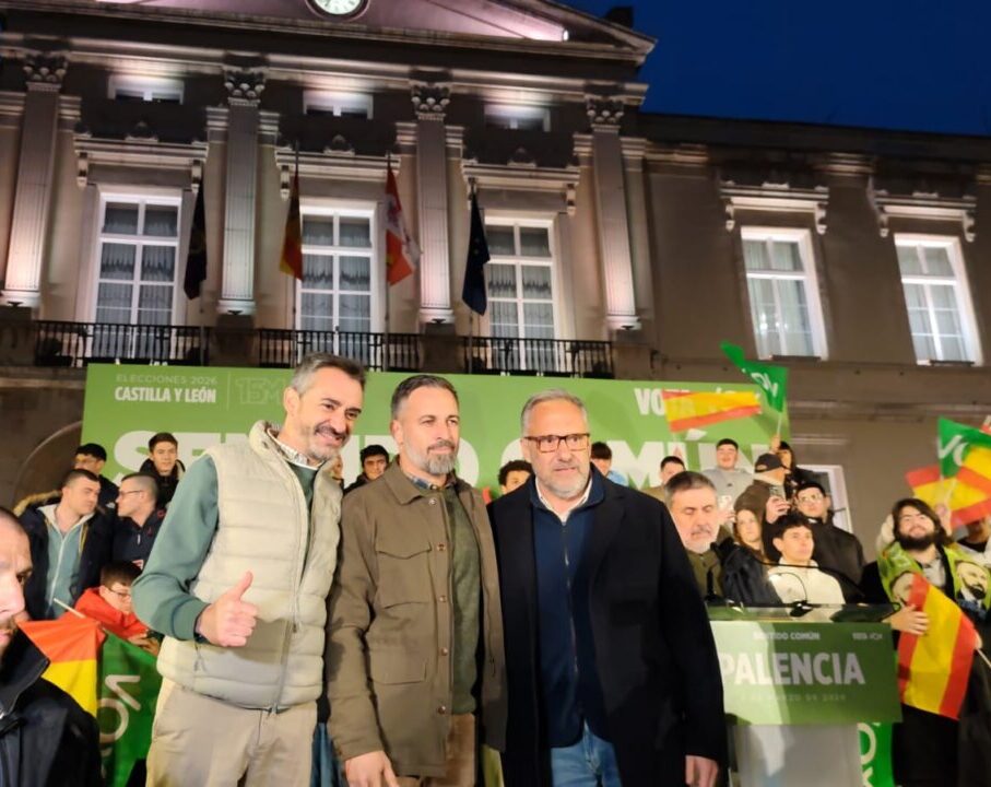 Carlos Pollán y otros líderes de VOX en un acto en Palencia