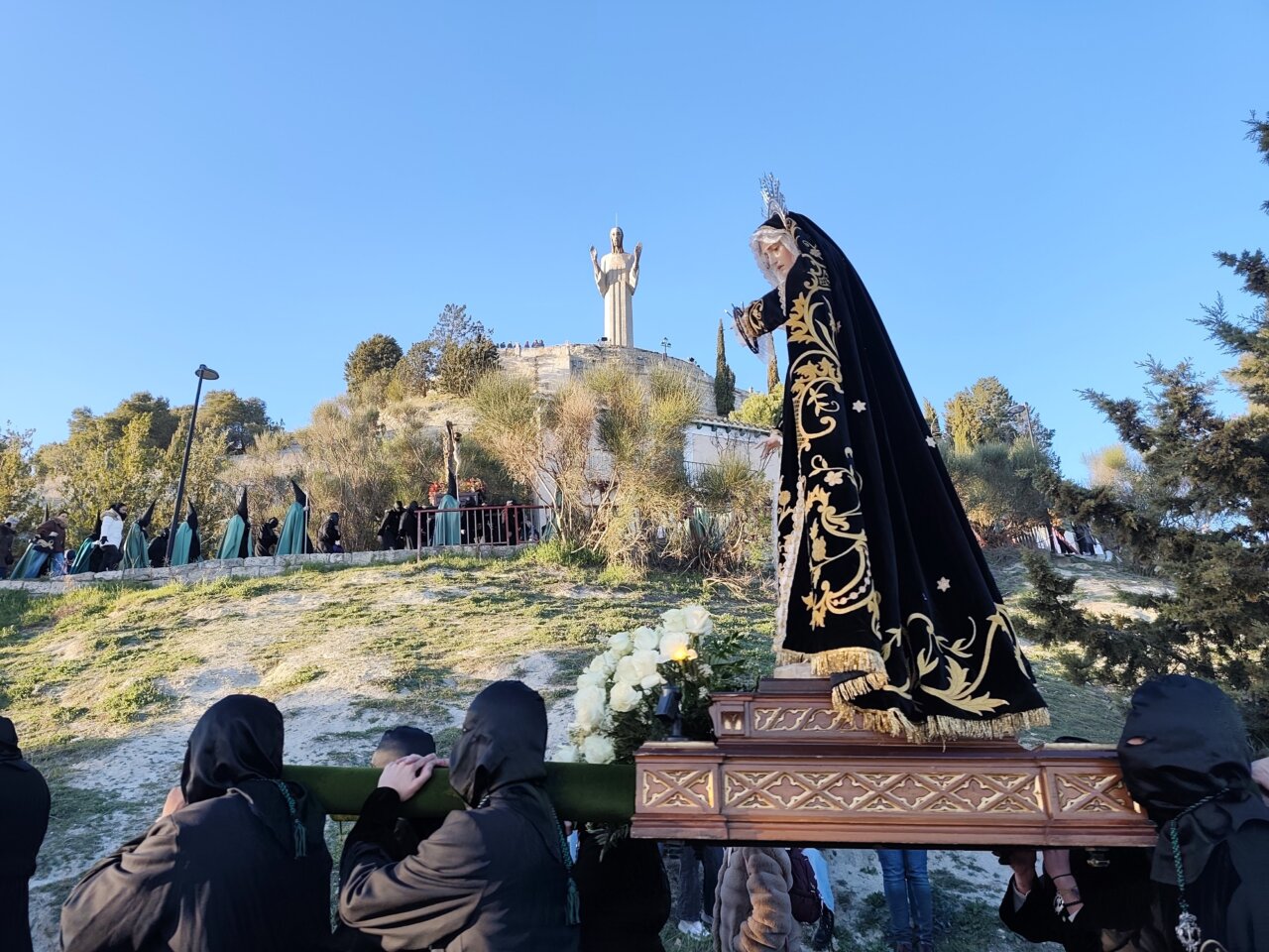Procesión del Rosario del Dolor en Palencia con la Virgen y el Cristo del Otero