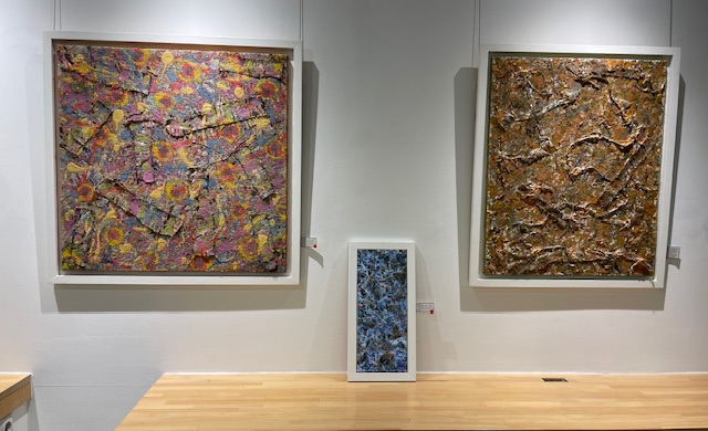 Obras abstractas de Juan Pedro López en el Ateneo de Palencia