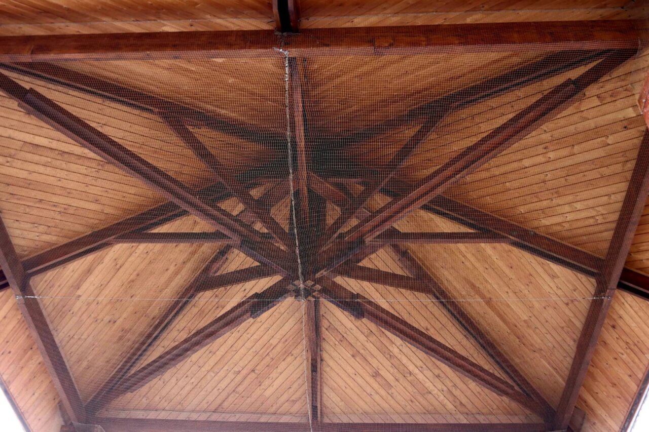 Vista del techo del templete en la Plaza de la Constitución