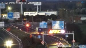 Accidente en la A-62 cerca de Herrera de Valdecañas con retenciones visibles.