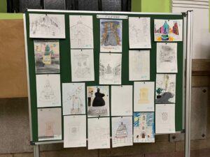 Exposición de dibujos del concurso de pintura en el IES Jorge Manrique